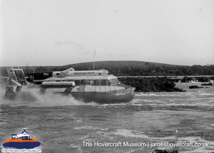 SRN6 with BHC colours -  (credit: The Hovercraft Museum Trust).